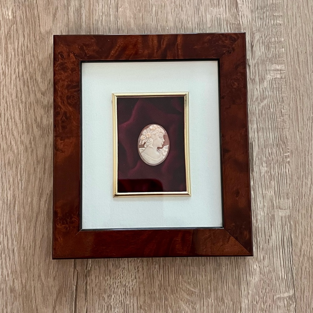 Vintage Italy Donadio Napoli Cameo in Wood Frame Signed‎ By Nicole Danielle